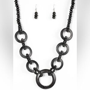 PAPARAZZI ENDLESS SUMMER BLACK NECKLACE
